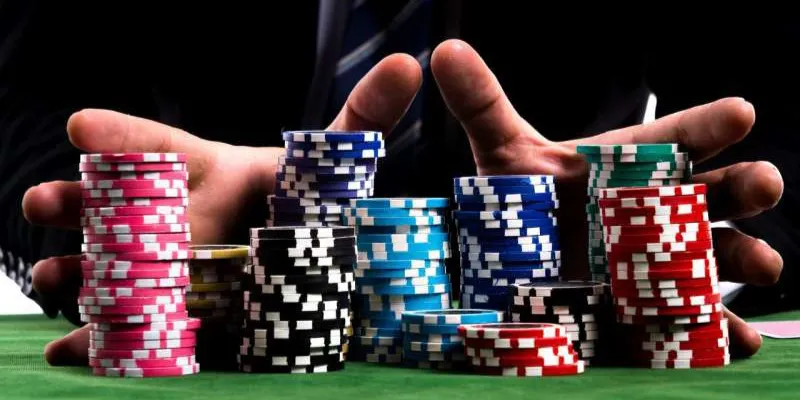 Các thứ hạng tay bài poker: Những điều bạn cần nắm vững 4 Three of a Kind