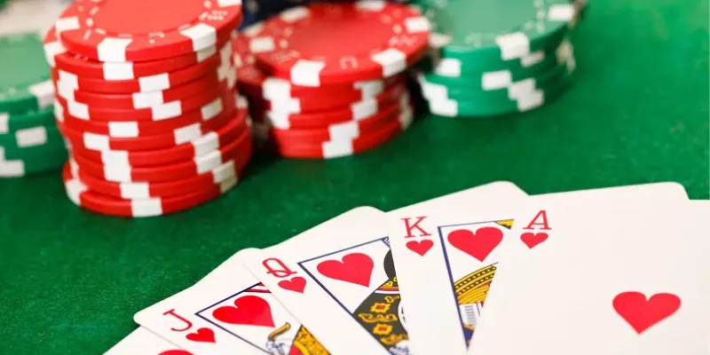 Luật chơi Poker - Quy tắc quan trọng bạn cần biết 2 Sơ lược thông tin về trò chơi poker