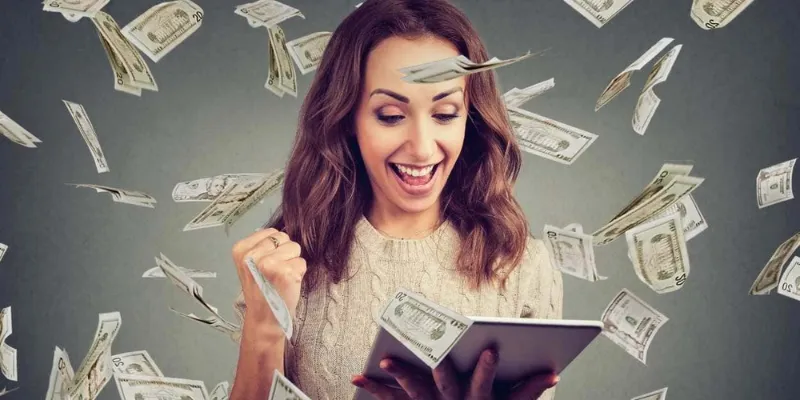 Nằm mơ thấy trúng số có ý nghĩa gì? Lời nhắn nhủ từ tiềm thức 3 Sự kết nối với các yếu tố xung quanh
