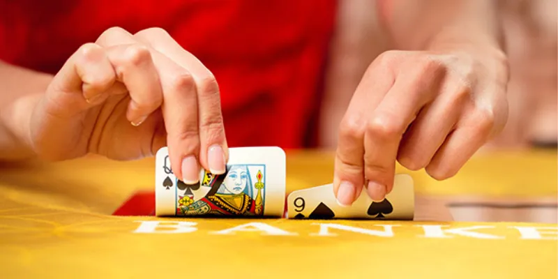 Trải nghiệm Baccarat Squeeze - Cách chơi đầy kịch tính tại 789Bet 2 Luật cơ bản cần biết khi chơi Baccarat Squeeze